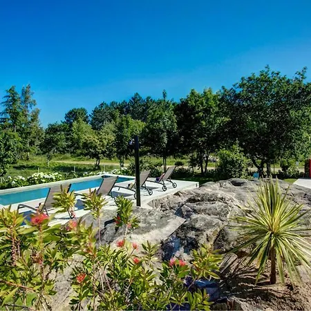 Camos Sleeps 4 Pool Wifi Villa Camos (Galicia)