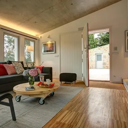 Villa Camos Sleeps 4 Pool Wifi Camos (Galicia)